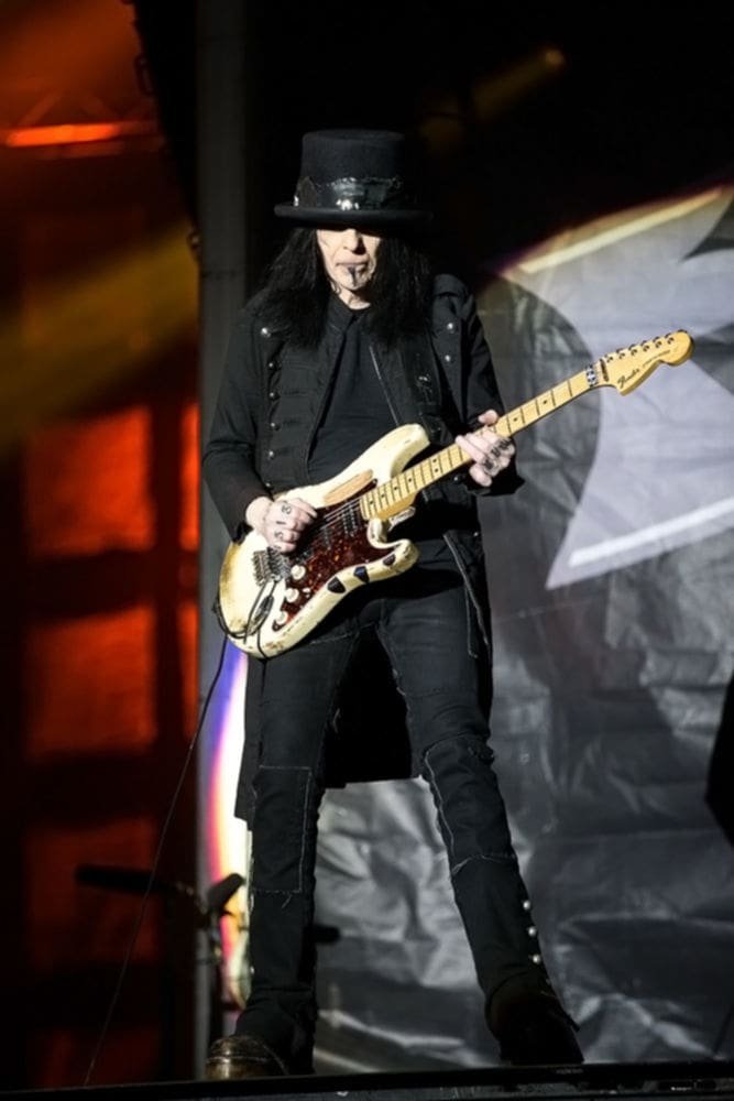 Mötley Crüe & Alice Cooper: Stuttgart, Hanns-Martin-Schleyer-Halle (08.11.15)