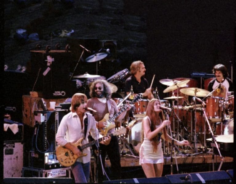 Grateful Dead: Neues Livealbum aus dem Red Rocks Amphitheatre angekündigt