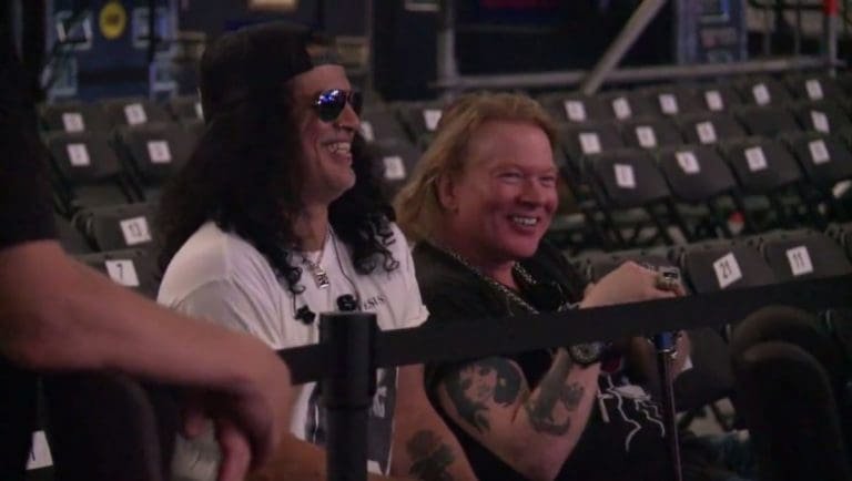 Guns N‘ Roses: Slash und Duff sprechen in Backstage-Reportage