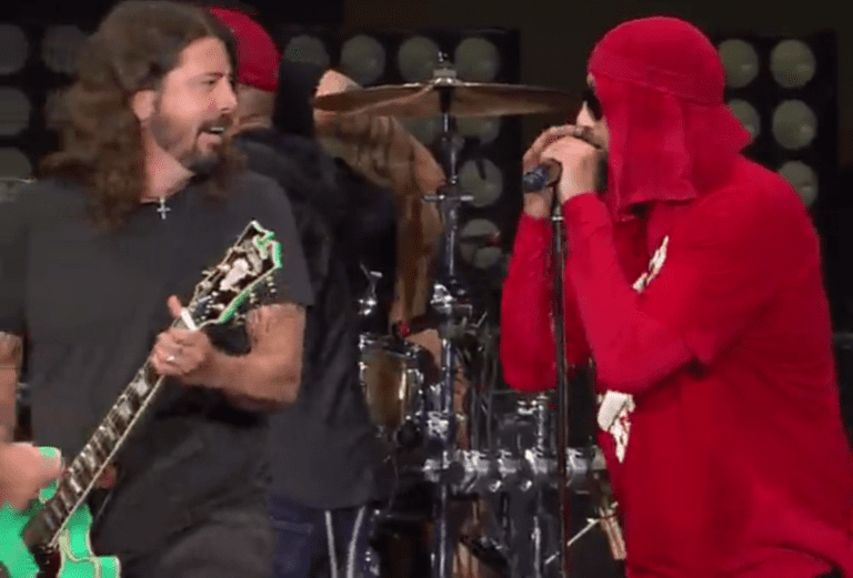 Prophets Of Rage: Seht hier ihre Live-Version von ›Kick Out The Jams‹ mit Dave Grohl
