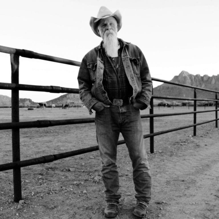 Seasick Steve – KEEPIN‘ THE HORSE BETWEEN ME AND THE GROUND