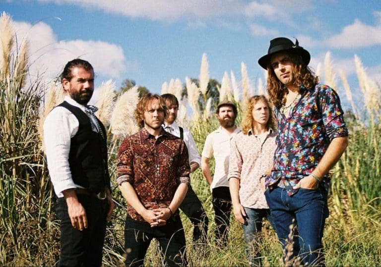 My Dynamite: Hört hier die Song-Premiere von ›Witch Hat‹