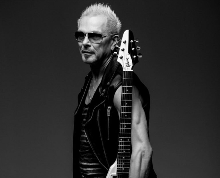 Steel String Legends: Rudolf Schenker – Gibson Rudolf Schenker Flying V