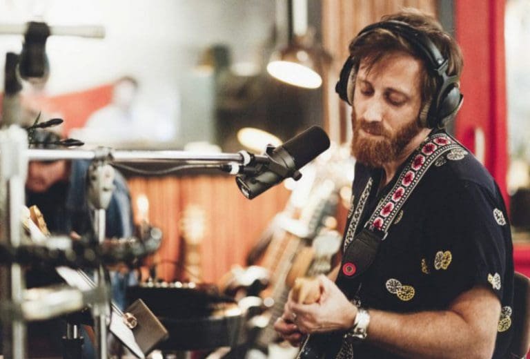 Dan Auerbach: Hier vorab ins neue Album WAITING ON A SONG reinhören