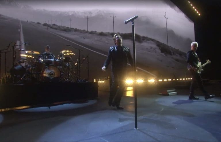 U2: Band zeigt Video vom Tourauftakt und spielt neuen Song ›The Little Things That Give You Away‹