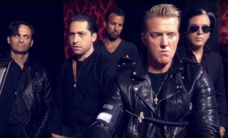 Queens Of The Stone Age: Neues Album mit Dave Grohl und Billy Gibbons
