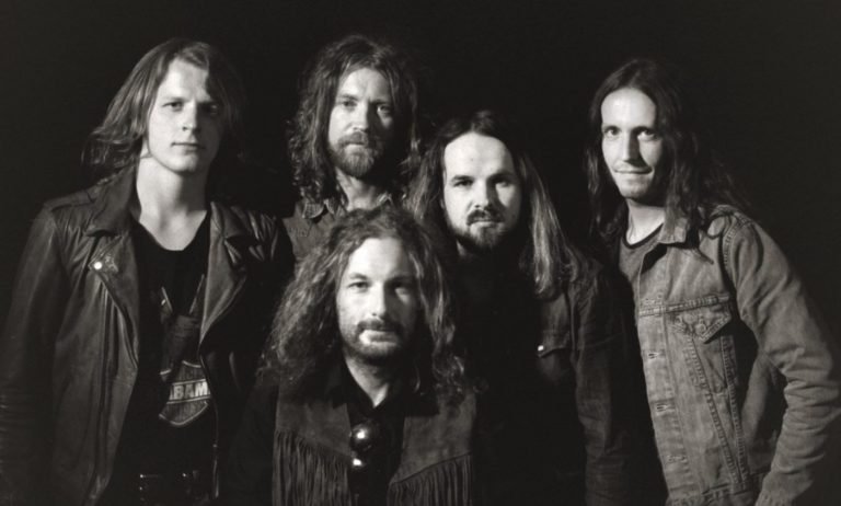 Video-Premiere: Heat mit neuem Live-Clip zu ›Hide And Seek‹