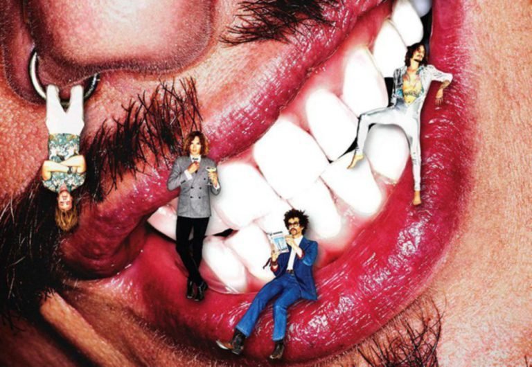 The Darkness – PINEWOOD SMILE