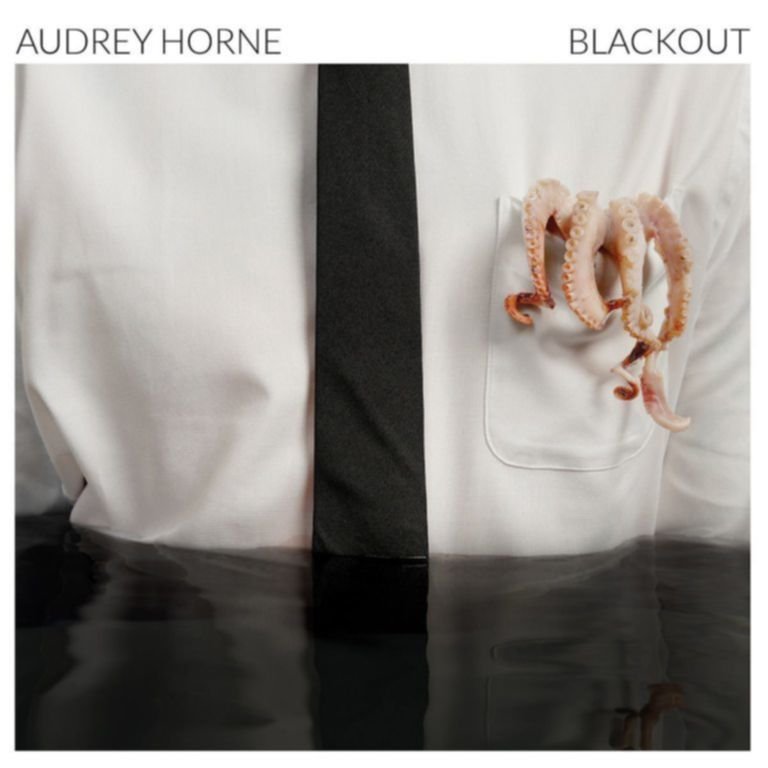 Audrey Horne – BLACKOUT
