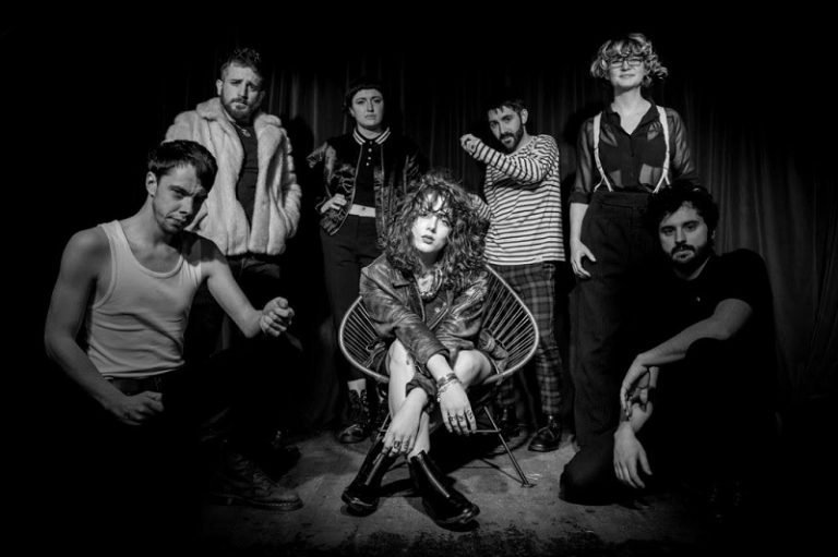 Gewinnspiel: Vinyl und CDs von Holy Moly & The Crackers im Lostopf
