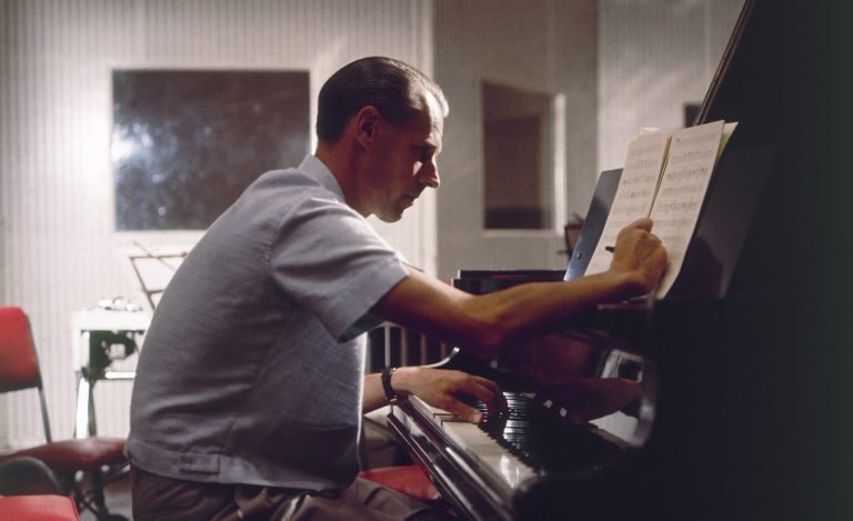 Sir Ge­­orge Martin: Die Kiste der Pandora