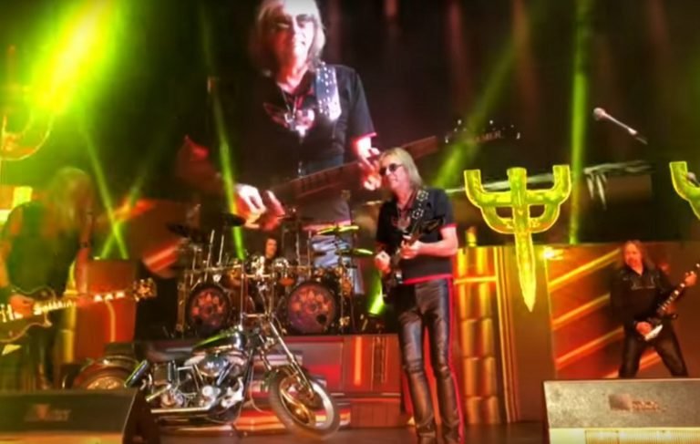 Judas Priest: Glenn Tipton spielt drei Songs bei Live-Show