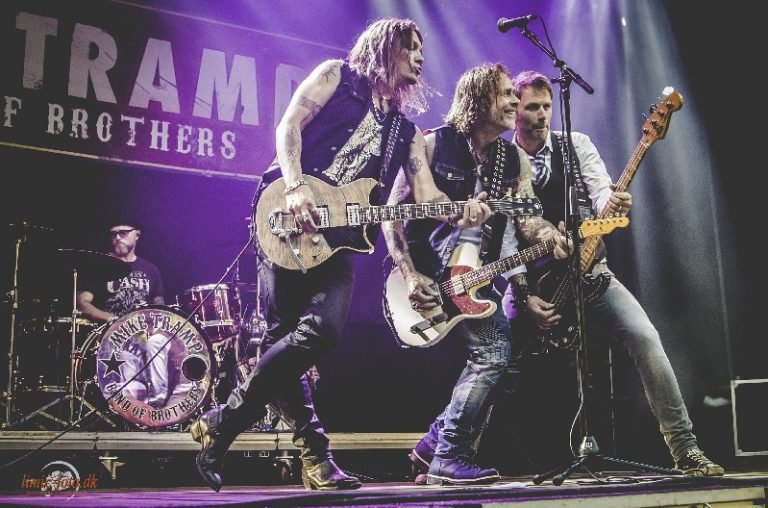 CLASSIC ROCK präsentiert: Mike Tramp & Band of Brothers live!