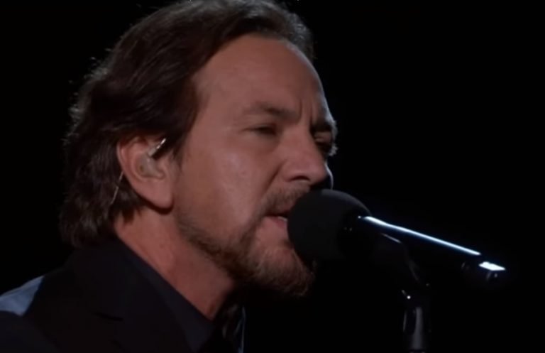 Oscars 2018: Eddie Vedder covert Tom Pettys ›Room At The Top‹