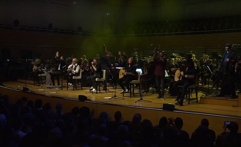 Foreigner: Neue Version von ›Say You Will‹ mit Orchester