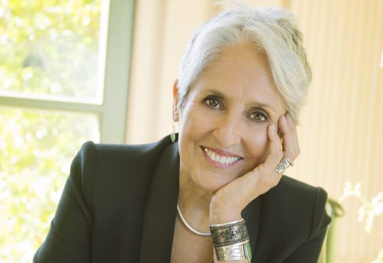 Joan Baez im Interview: Der letzte Friedensmarsch