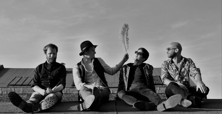 Video-Premiere: Dead Man’s Eyes mit ›Radiant Smiles‹