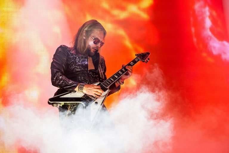 Judas Priest: Richie Faulkner spricht über seine Herz-Op
