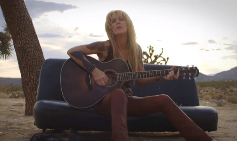 Lita Ford: „Just the Bitch I am“