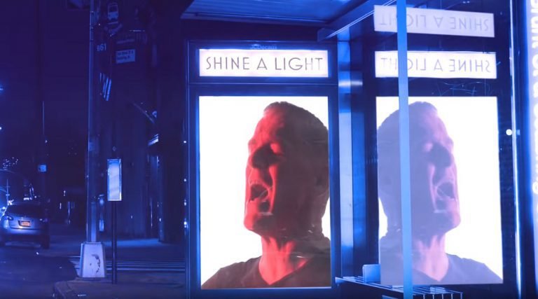 Bryan Adams: Hier den Clip zur neuen Single ›Shine A Light‹ sehen