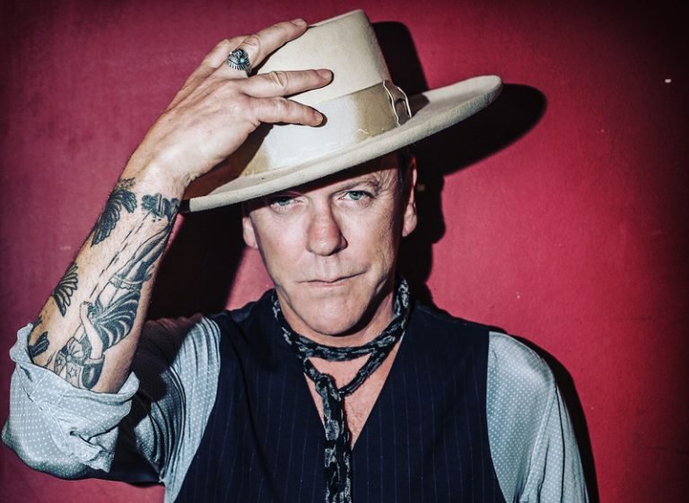 Kiefer Sutherland: Drei Akkorde und die Wahrheit
