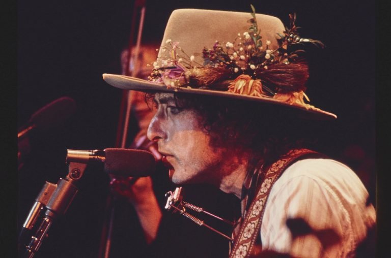 Bob Dylan – THE ROLLING THUNDER REVUE