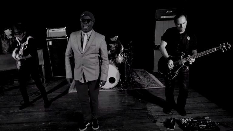 Videopremiere: Stevie D. feat. Corey Glover