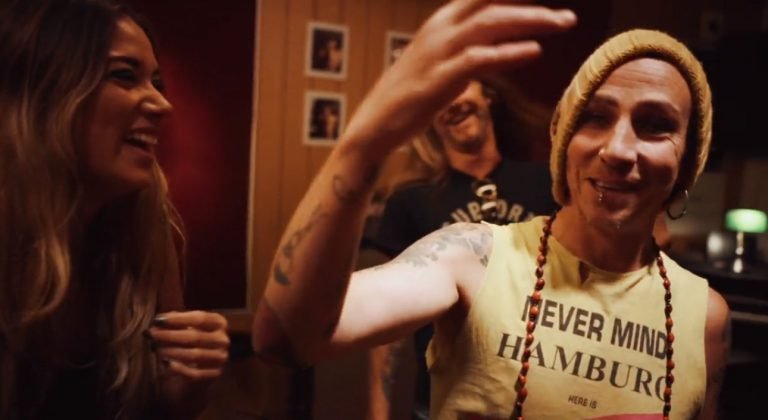 Videopremiere: Thundermother mit ›Rock’n’Roll Heaven‹