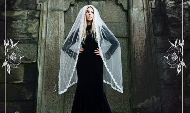 Louise Lemón – DEVIL