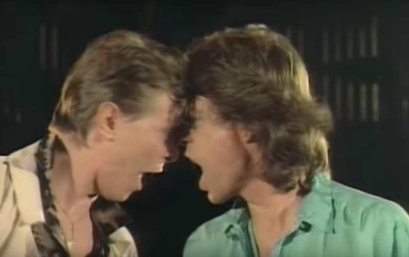 David Bowie feat. Mick Jagger Dancing in The Streets
