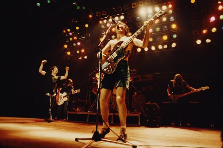 CLASSIC ROCK: BACK-IN-BLACK-Woche