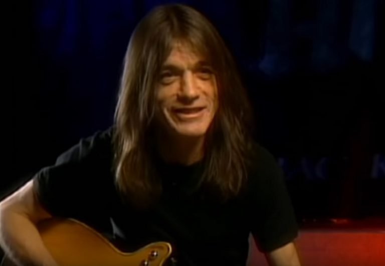 AC/DC: Doku-Snippet über BACK IN BLACK