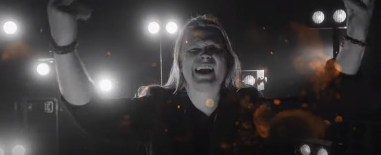 Videopremiere: Junkyard Drive ›Let It Burn‹