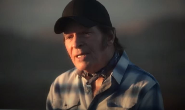 John Fogerty: Blickt in neuer Single auf 2020 zurück