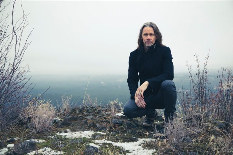 Myles Kennedy: Donnernde Saiten