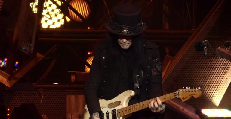Mötley Crüe: Happy Birthday Mick Mars!