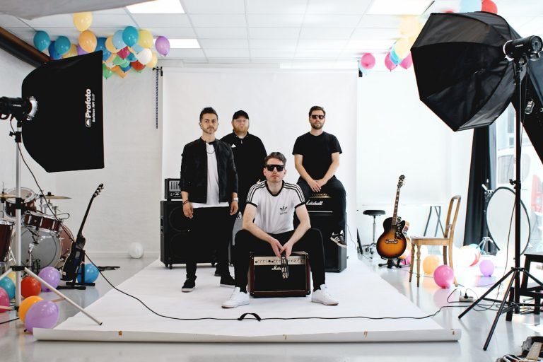 Videopremiere: Dead Star Talk mit ›Top Of Our Lungs‹
