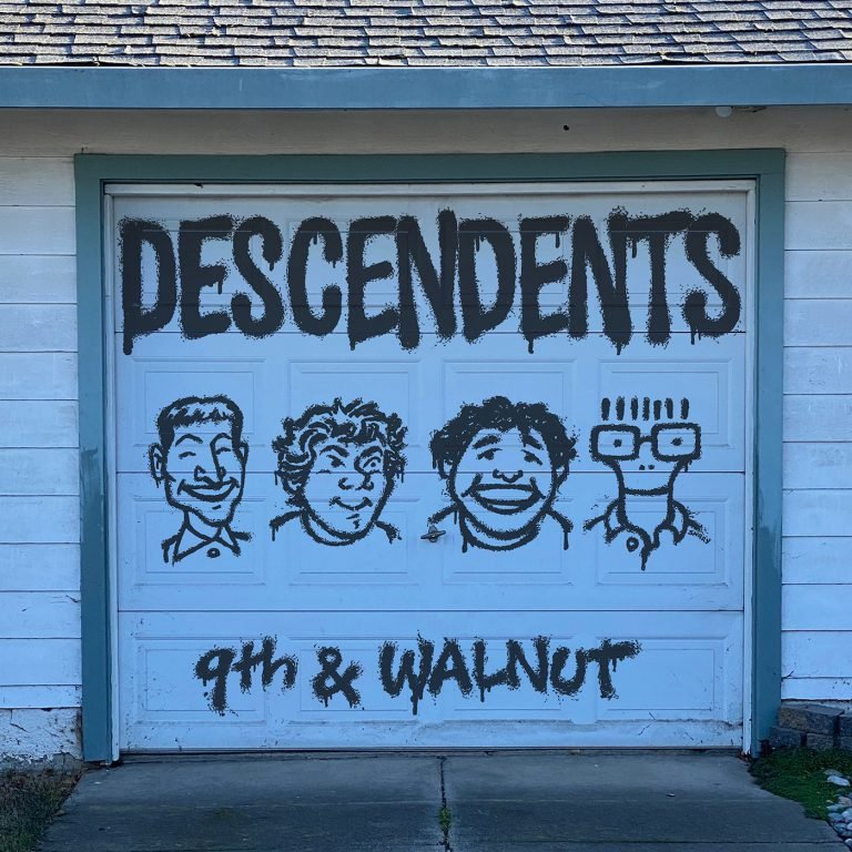 Descendents – 9TH & WALNUT