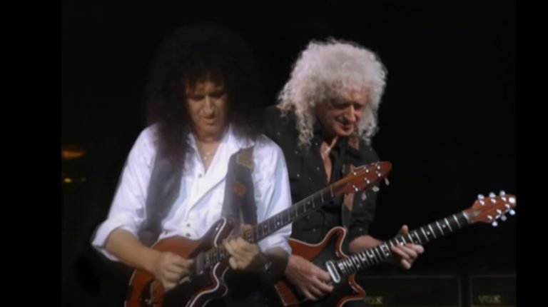 Brian May: Neues Zeitreise-Video zu ›Back To The Light‹