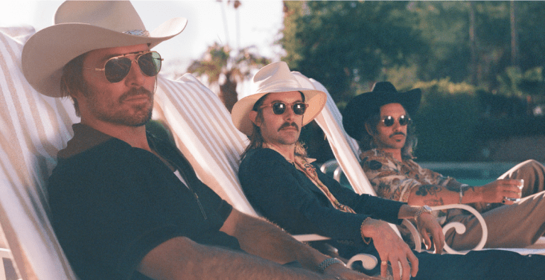 Midland: Eine Zeitreise mit Panzertape