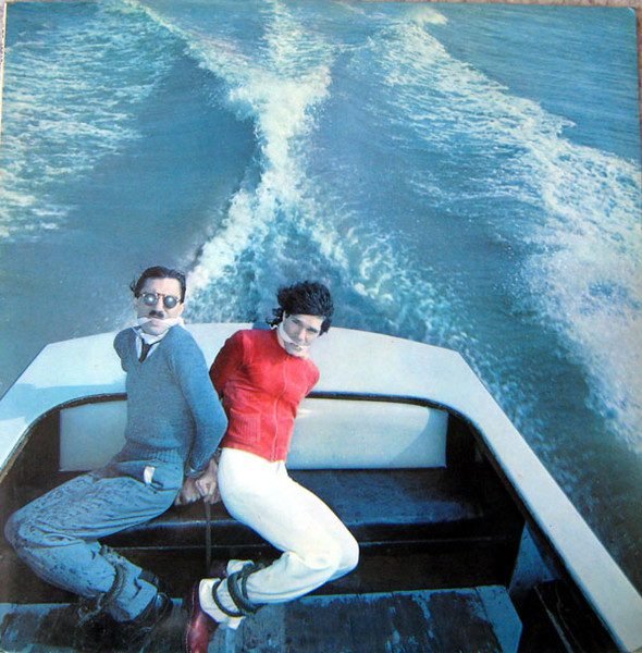 Skurrile Cover: PROPAGANDA von Sparks (1974)