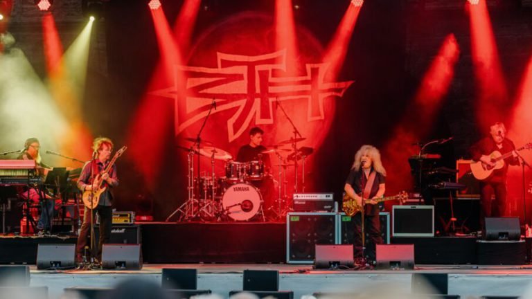 CLASSIC ROCK präsentiert: Barclay James Harvest live
