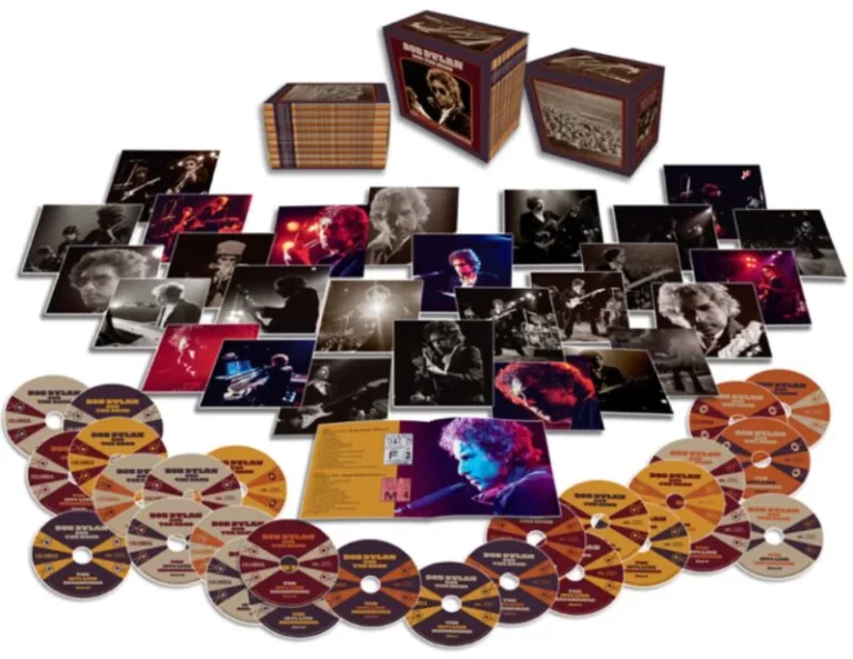 Bob Dylan and The Band: THE 1974 LIVE RECORDINGS (DELUXE LIMITED EDITION)